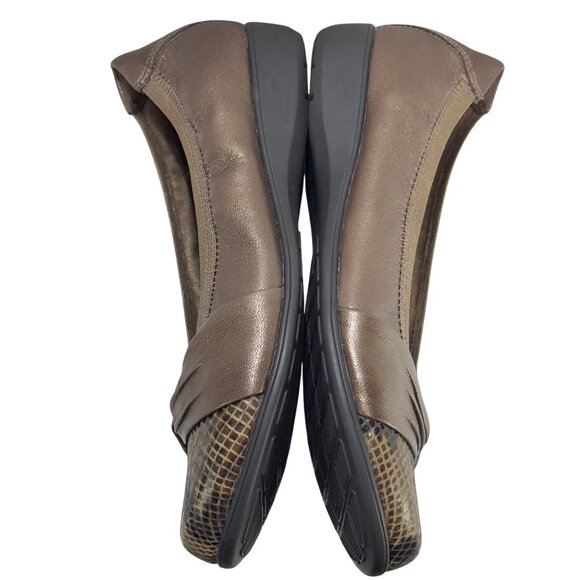 ARAVON Womens Brown Metallic Leather Flats Snake Print Toe Cap Cushioned Size 8M - Picture 6 of 11